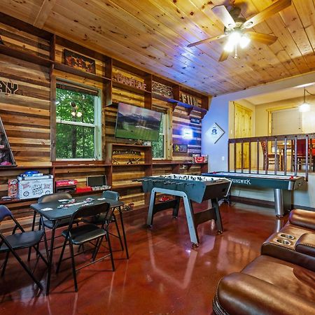 Beautiful Chalet With Fireplace And Large Game Room Gatlinburg Exteriér fotografie