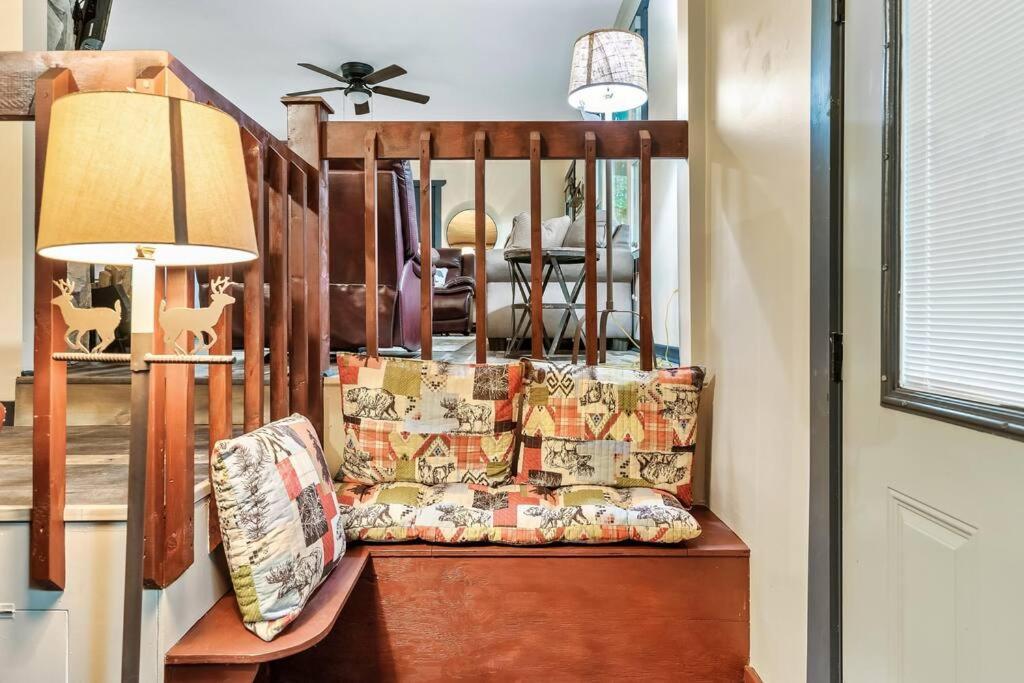 Beautiful Chalet With Fireplace And Large Game Room Gatlinburg Exteriér fotografie